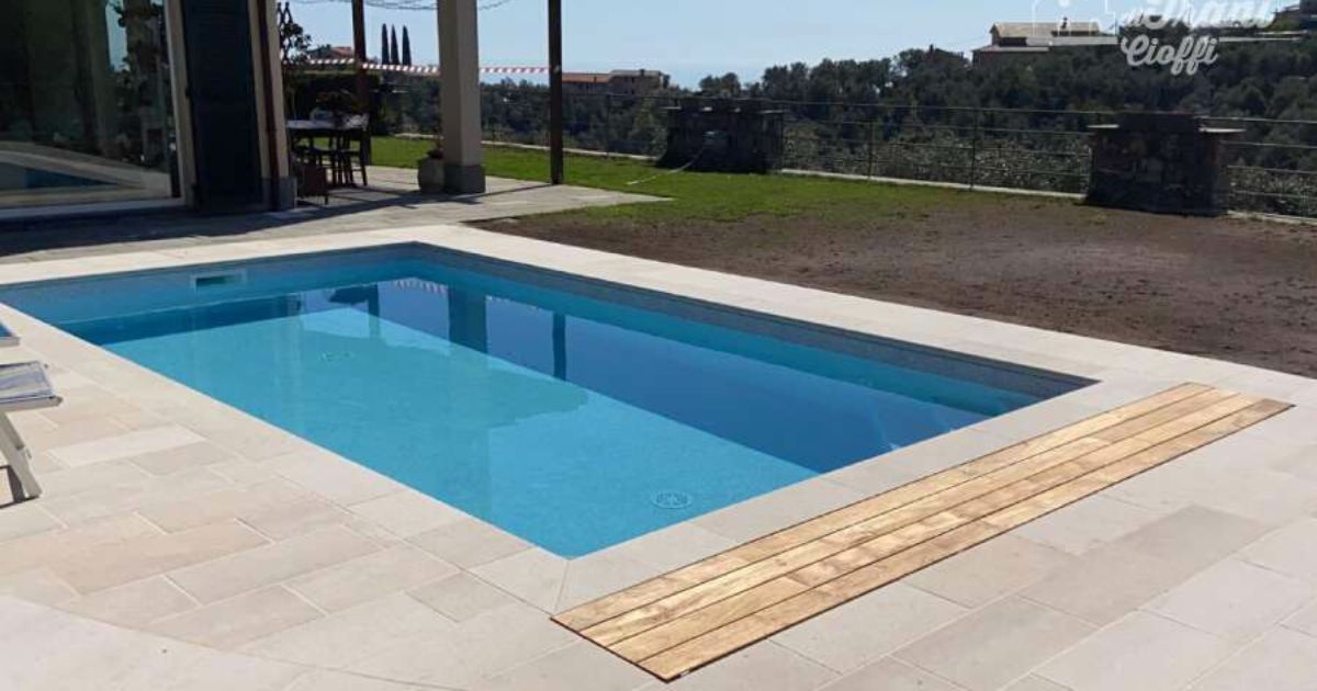 pavimenti in pietra antiscivolo per piscine 1